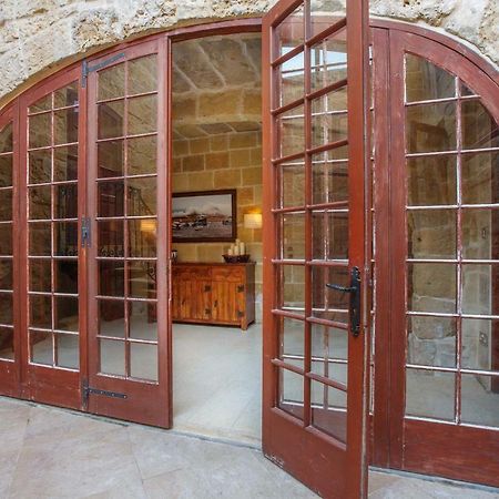 Il-Veduta Holiday Farmhouse With Sunny Private Pool In Island Of Gozo Gharb  Exterior photo