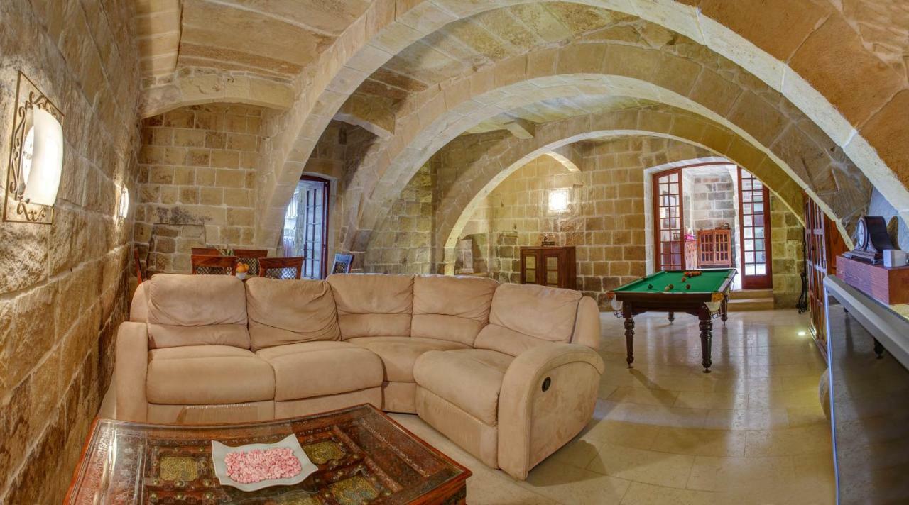 Il-Veduta Holiday Farmhouse With Sunny Private Pool In Island Of Gozo Gharb  Exterior photo