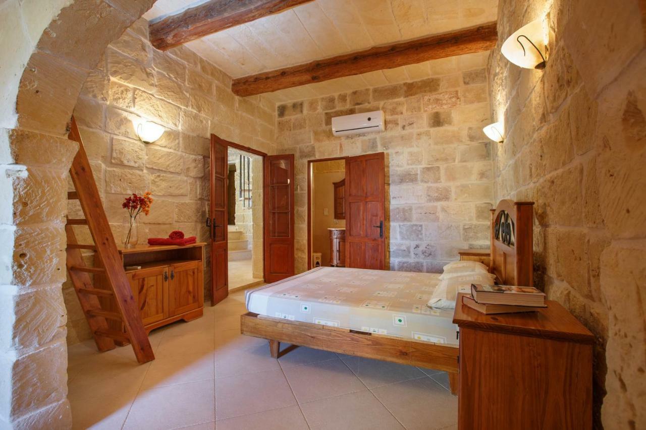 Il-Veduta Holiday Farmhouse With Sunny Private Pool In Island Of Gozo Gharb  Exterior photo