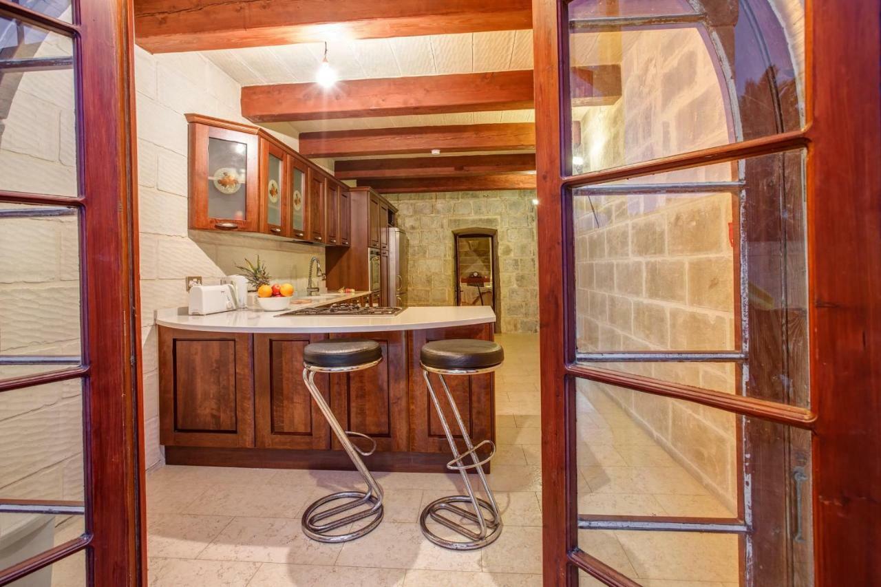 Il-Veduta Holiday Farmhouse With Sunny Private Pool In Island Of Gozo Gharb  Exterior photo